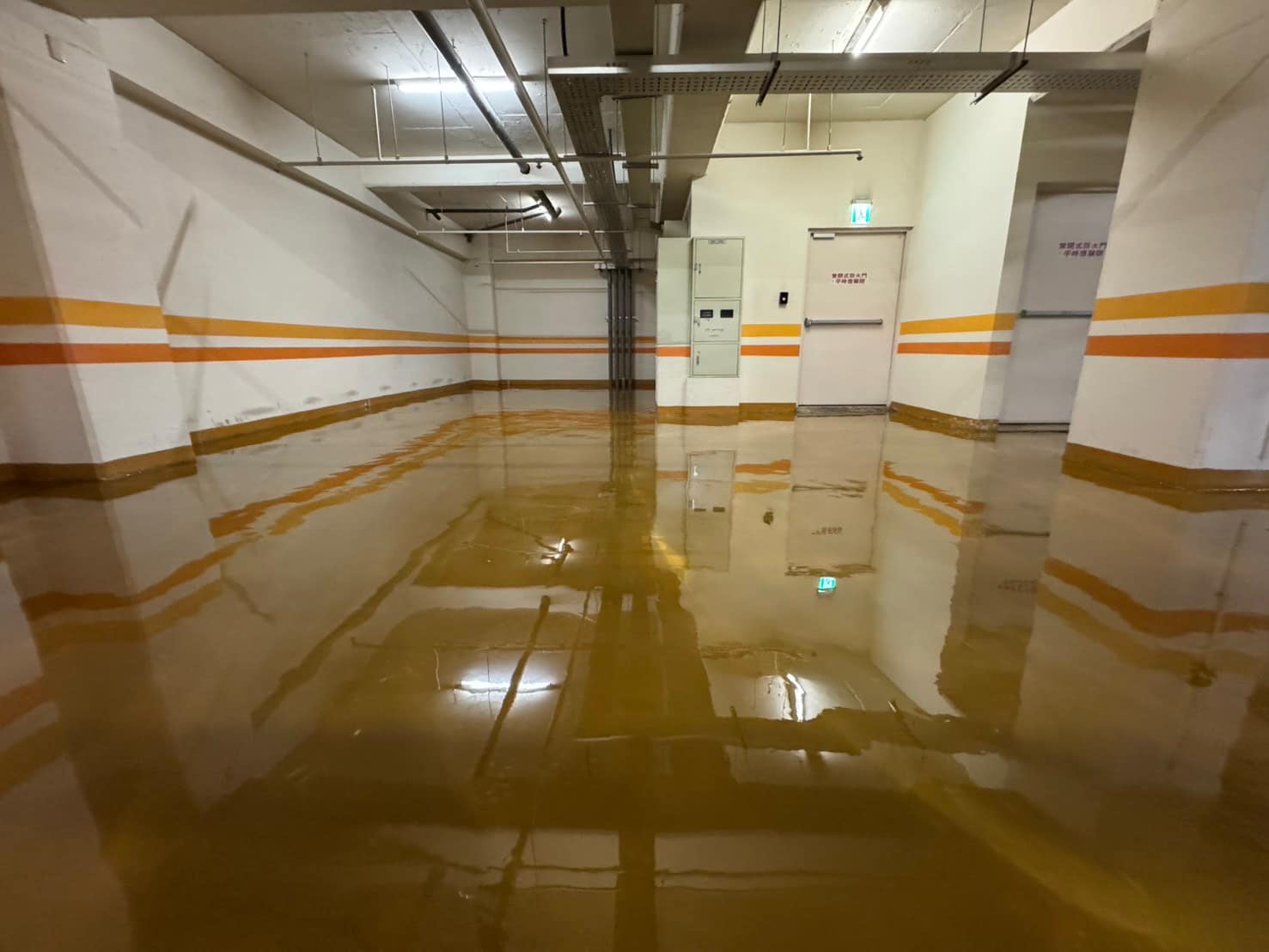 台中太平大樓地下室停車場 EPOXY修補翻新