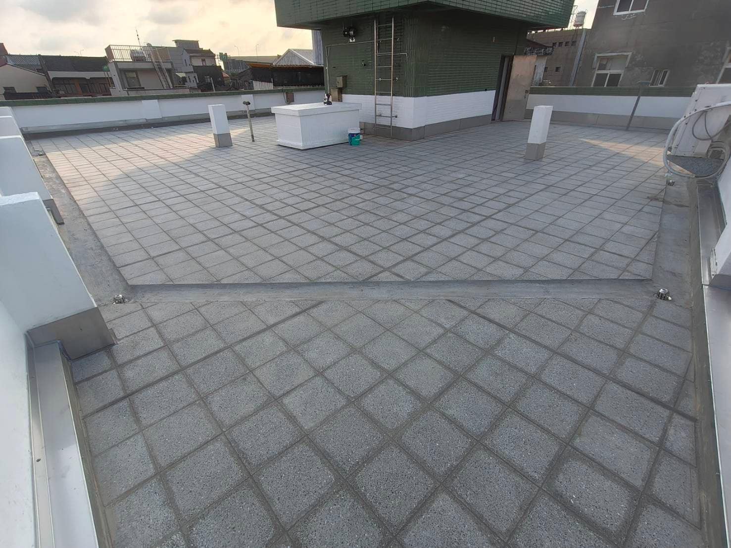 嘉義布袋郵局屋頂PU防水整修 封面 220m2 67坪