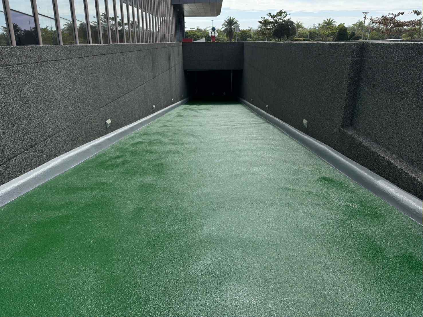 台南安南科工區巨鎧精密斜坡車道止滑型EPOXY翻新